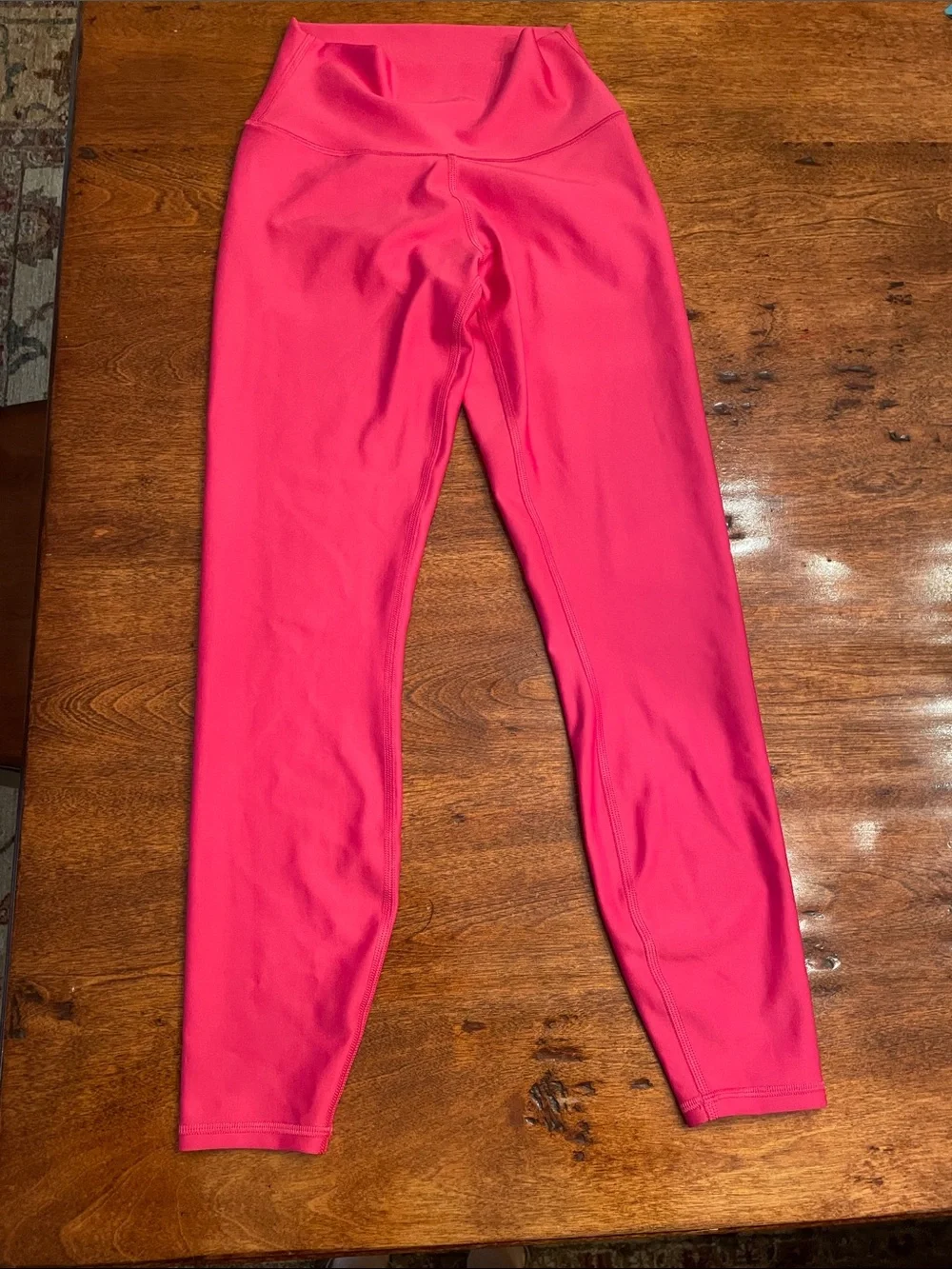 ALO Pink Leggings. EXCELLENT CONDITION, XS